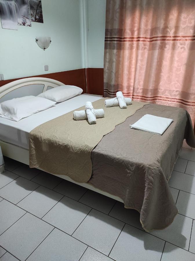 Hotel Elena Edessa Bagian luar foto